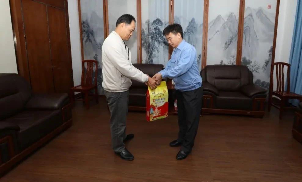 海南省总工会到尊龙凯时开展新春慰问2.jpg